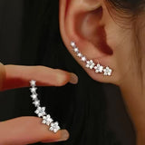 Ajatud lillekõrvarõngad