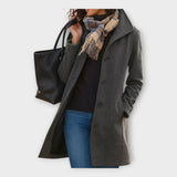 Noora - Elegantne villane mantel nööpidega