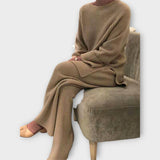 Kootud komplekt lahtise joonega