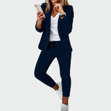 Vaibatult elegantne kaheosaline ülikonnakomplekt